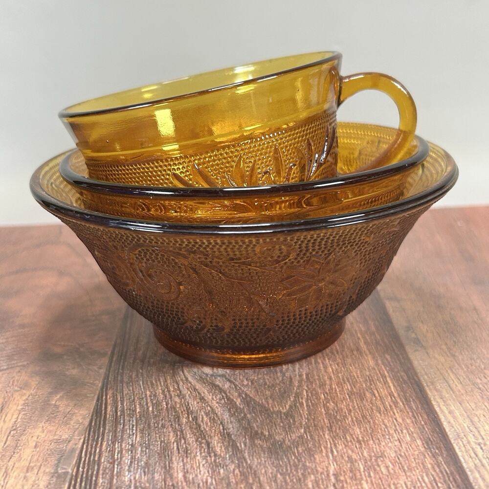 Set of 3 Collectible Indiana Glass Tiara Sandwich Amber Cup, Berry & Salad Bowls - Picture 11 of 16